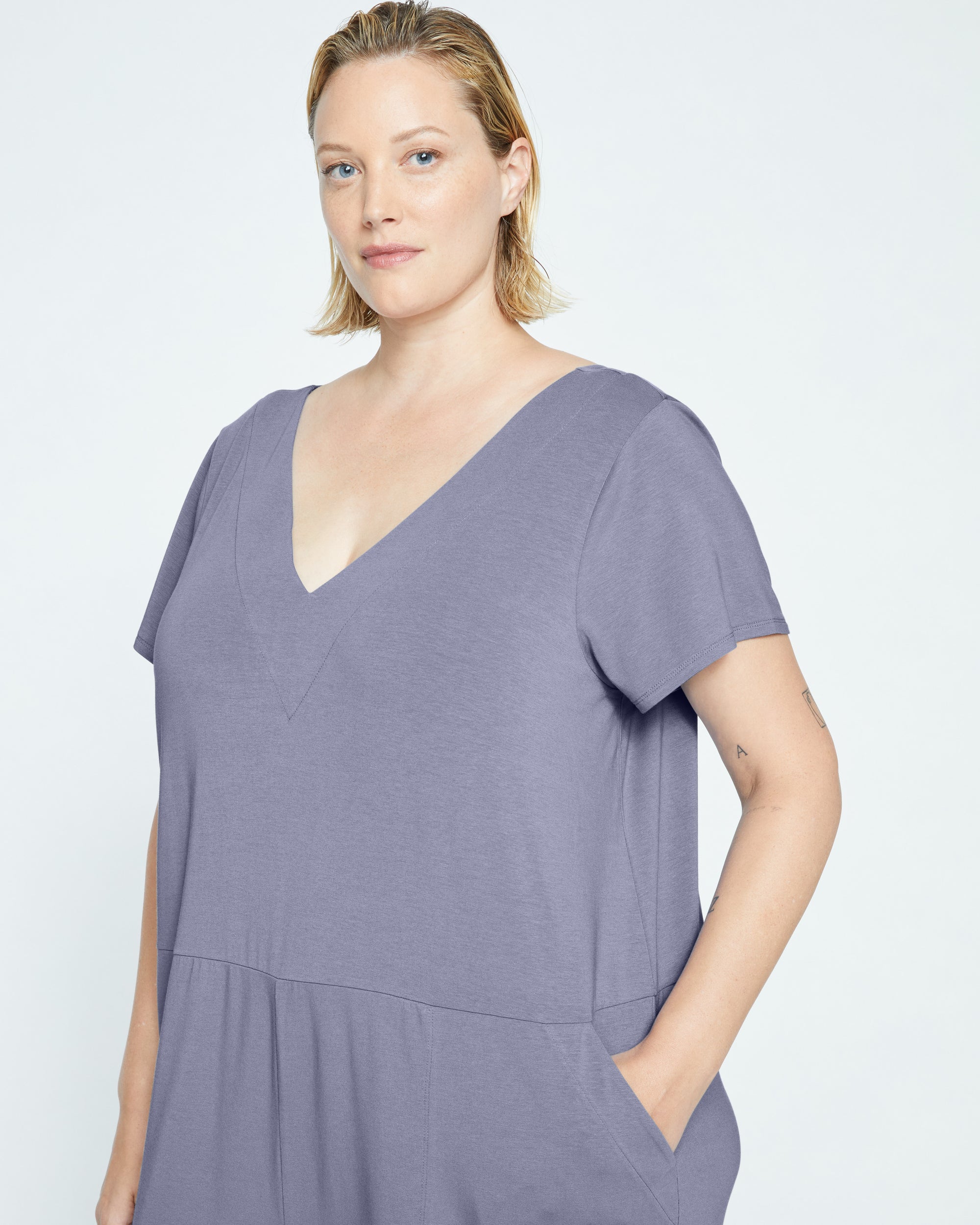 UltimateS Jemma V Neck Jumpsuit - Blue Haze | Plus Size & Straight Size Women's Fashion | Universal Standard