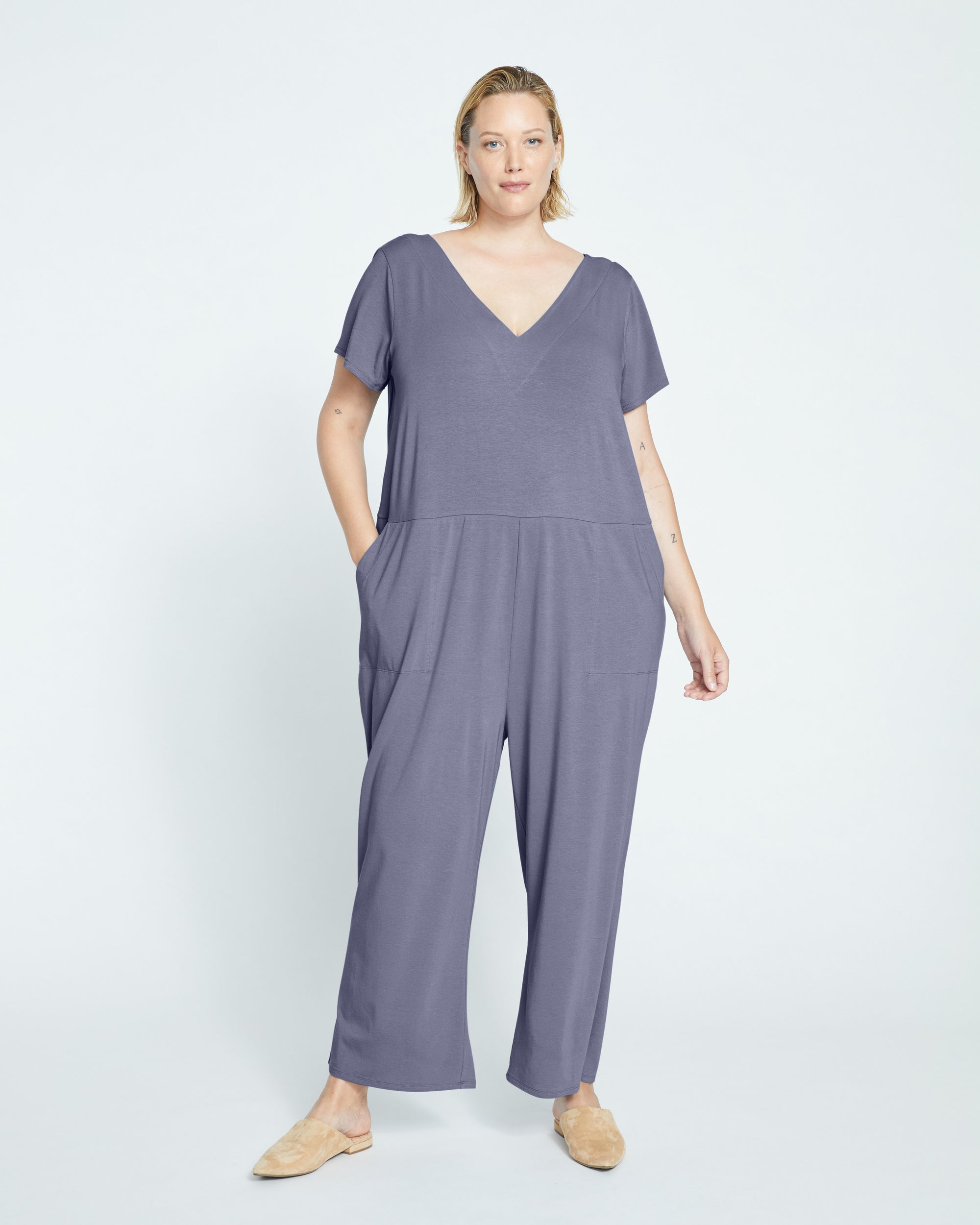 UltimateS Jemma V Neck Jumpsuit - Blue Haze | Plus Size & Straight Size Women's Fashion | Universal Standard