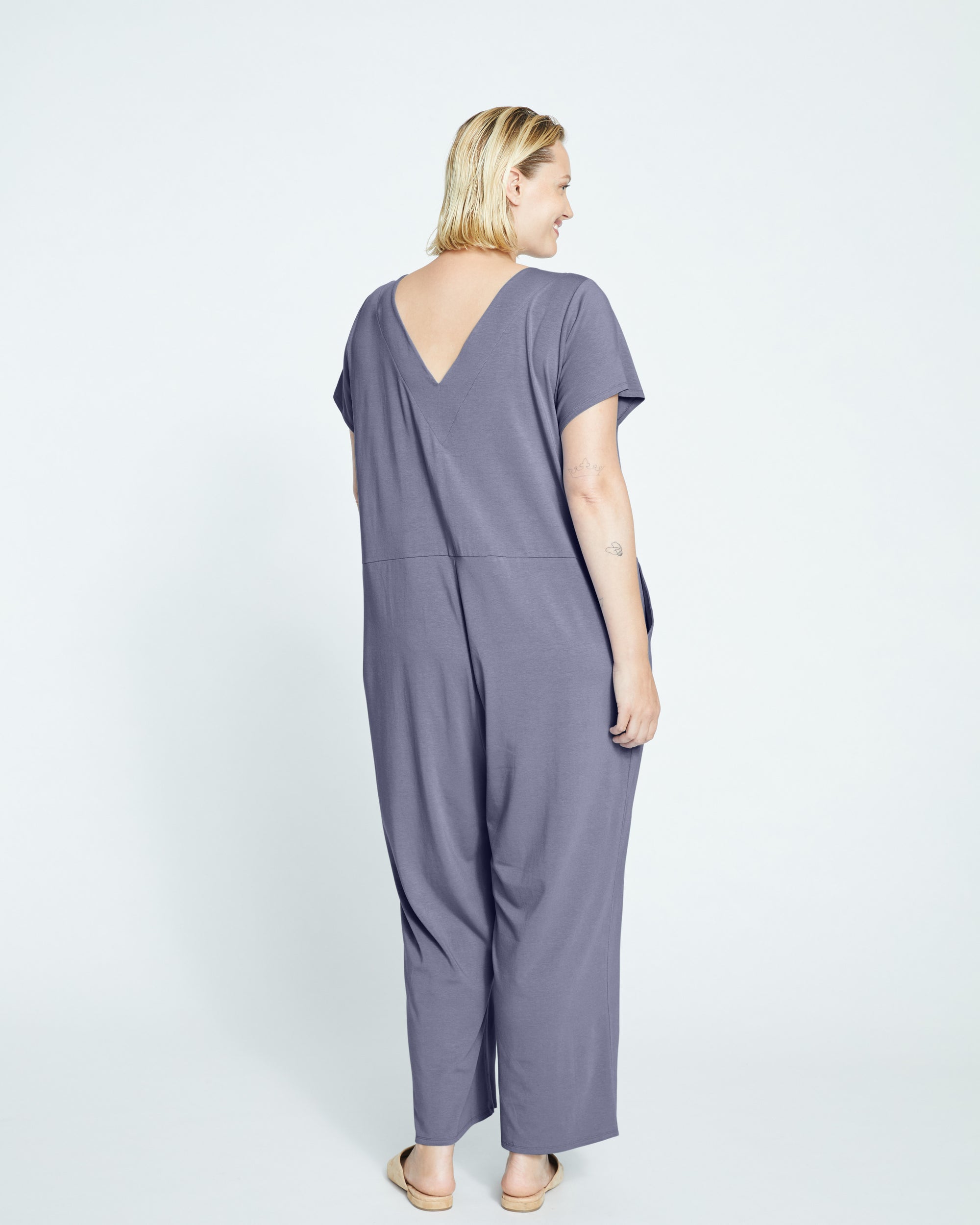 UltimateS Jemma V Neck Jumpsuit - Blue Haze | Plus Size & Straight Size Women's Fashion | Universal Standard