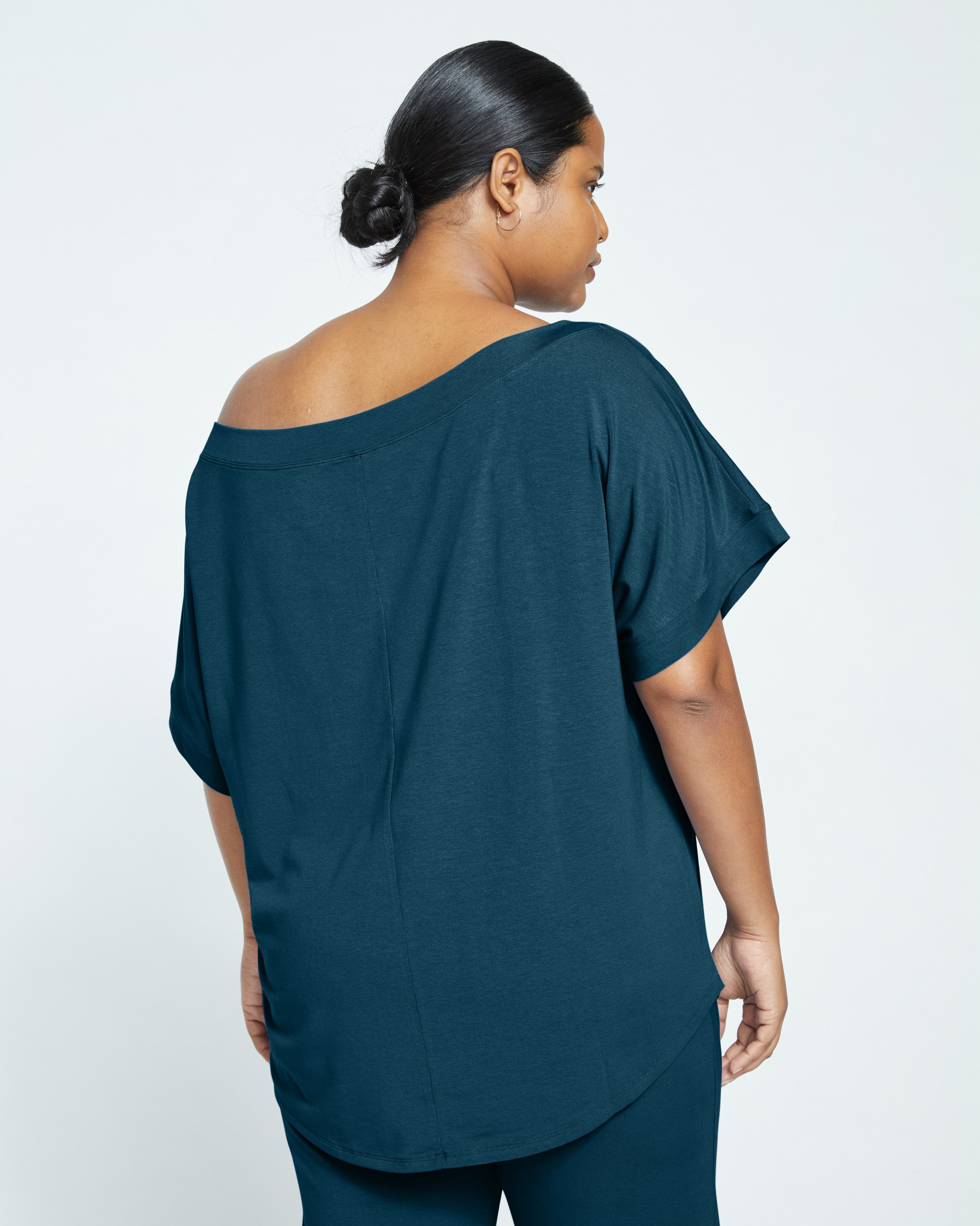 Dolcet サイズM UltimateS Dolci Short Sleeve Top - Deep Sea – Universal Standard