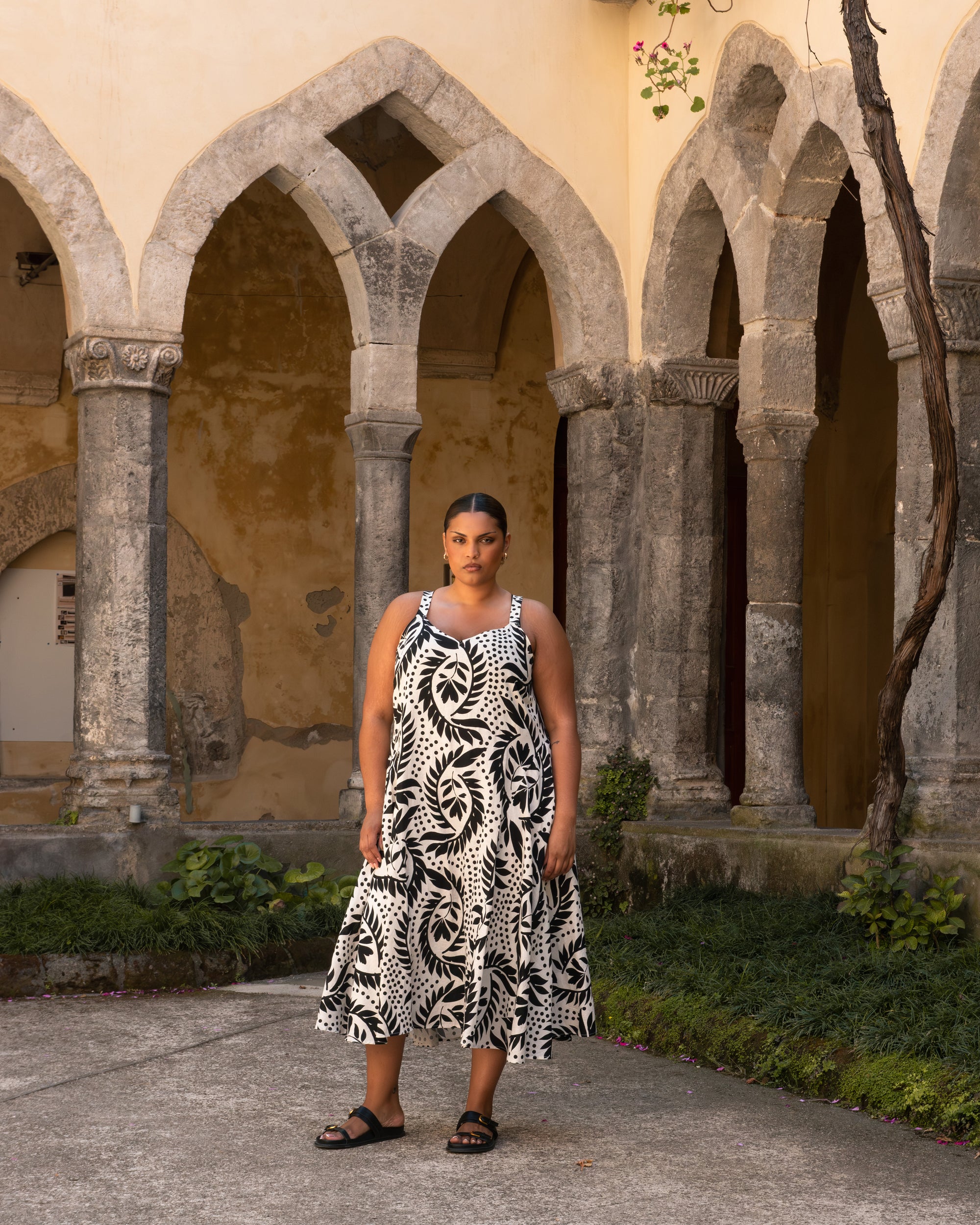 Sunshower Flowy Linen Dress - Vine Print | Plus Size & Straight Size Women's Fashion | Universal Standard
