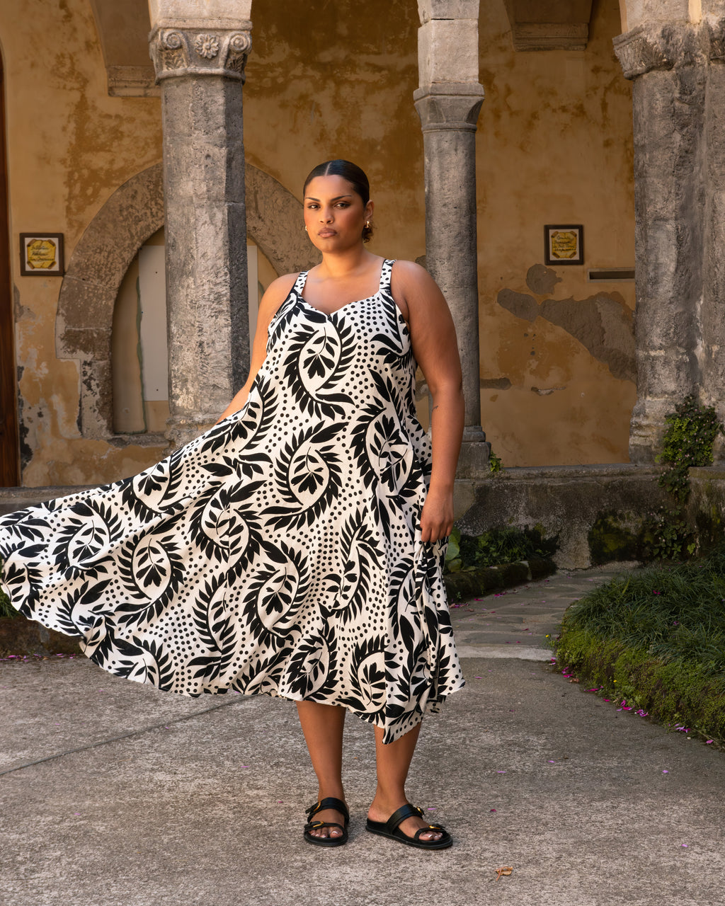 Universal Standard Plus Size Sunshower Flowy Linen Dress