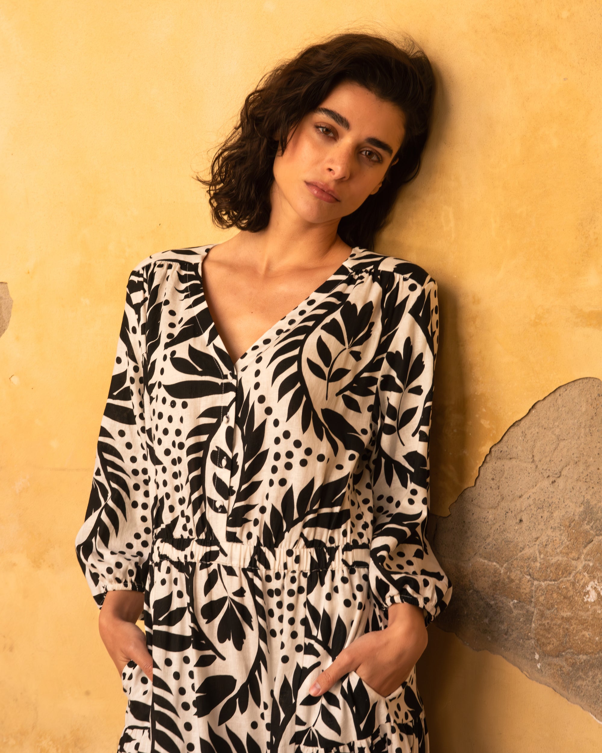 Sorrento Linen Midi Dress - Vine Print | Plus Size & Straight Size Women's Fashion | Universal Standard