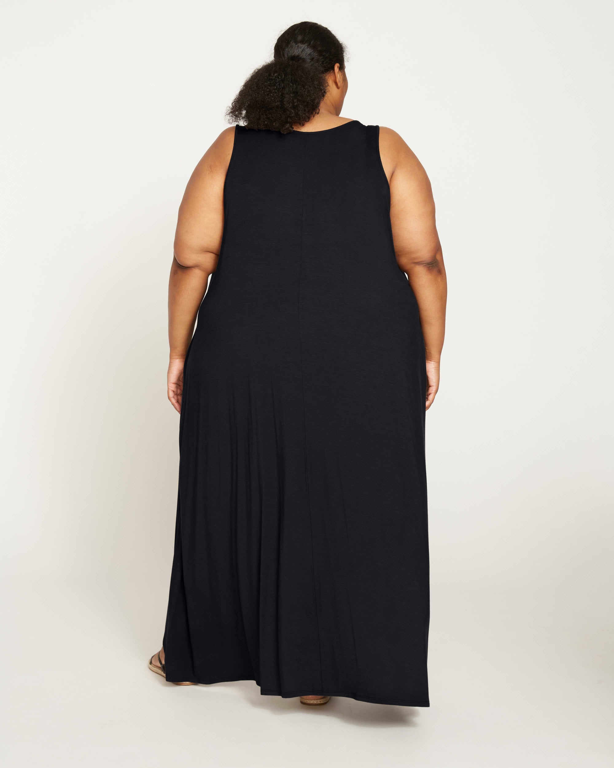 Athena Divine Jersey Dress - Black | Plus Size & Straight Size Women's Fashion | Universal Standard