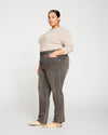 Donna High Rise Curve Straight Leg Jeans 32 Inch - Stonewash Black