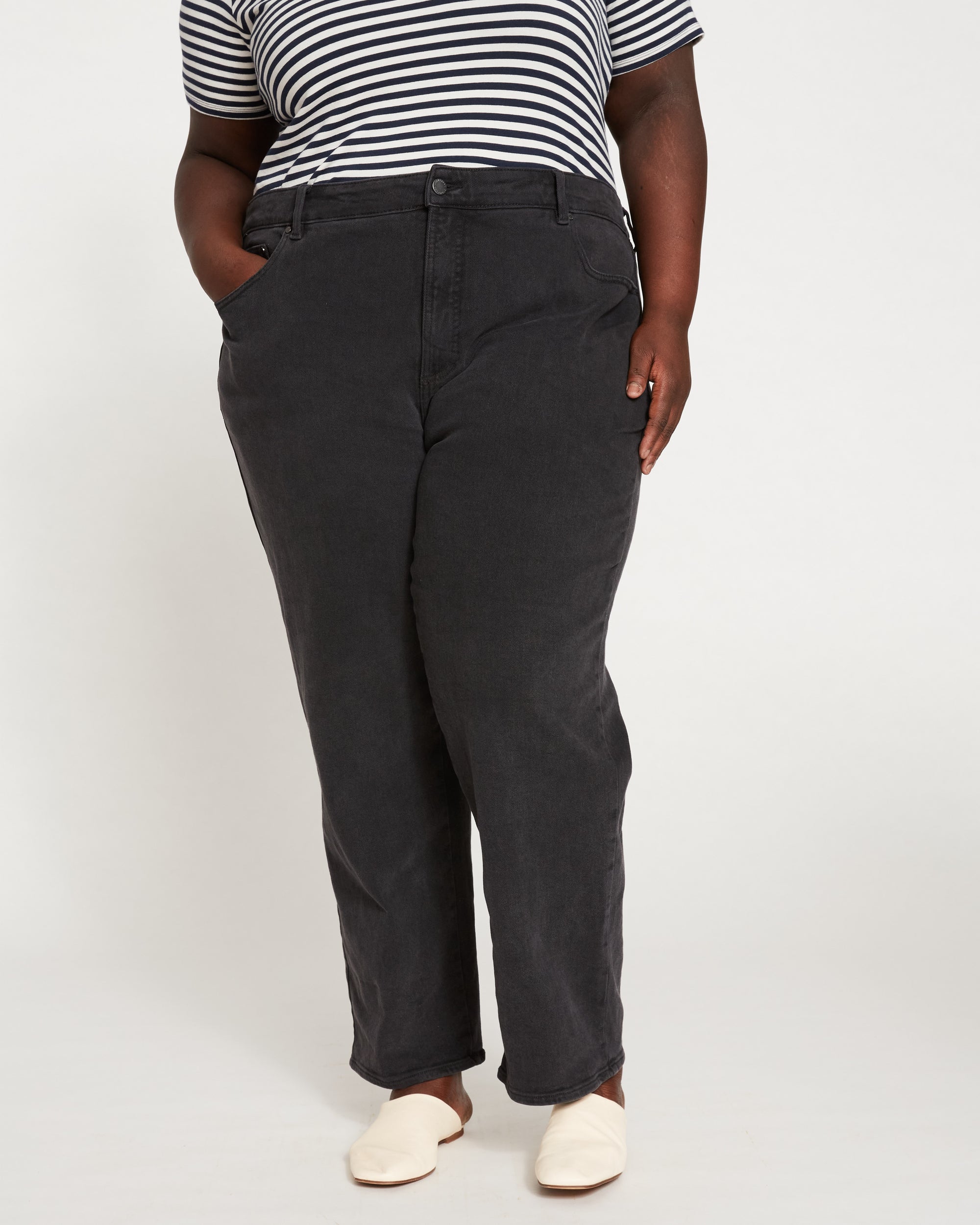Etta High Rise Straight Leg Jeans 31 Inch - Washed Black