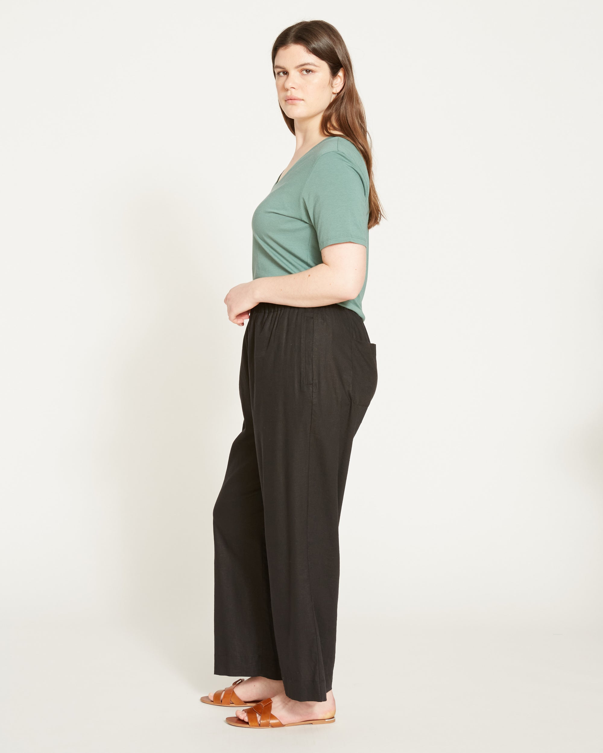Iris Linen Easy Pull-On Pants - Black | Plus Size & Straight Size Women's Fashion | Universal Standard
