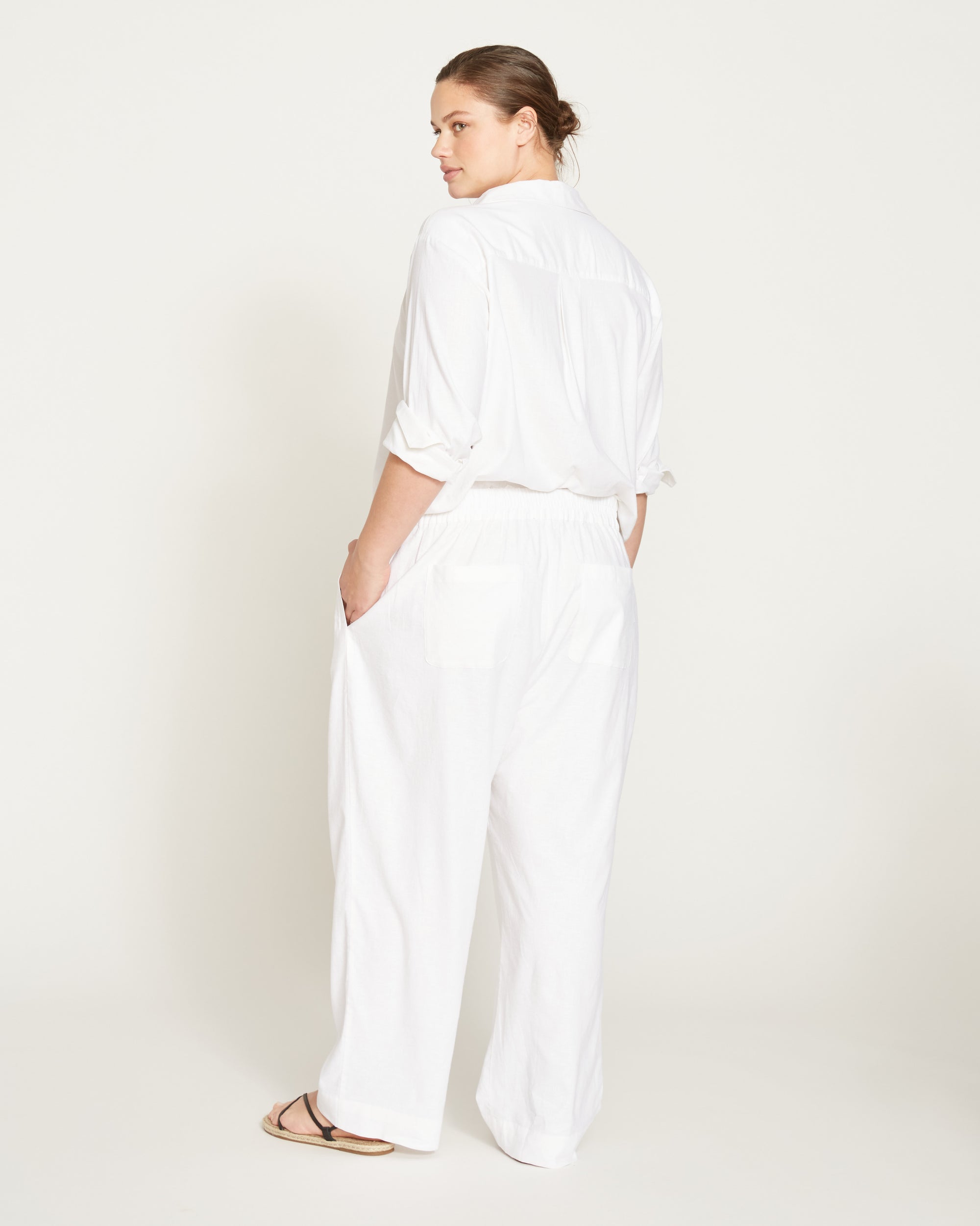 Iris Linen Blend Easy Pull-On Pants - White | Plus Size & Straight Size Women's Fashion | Universal Standard
