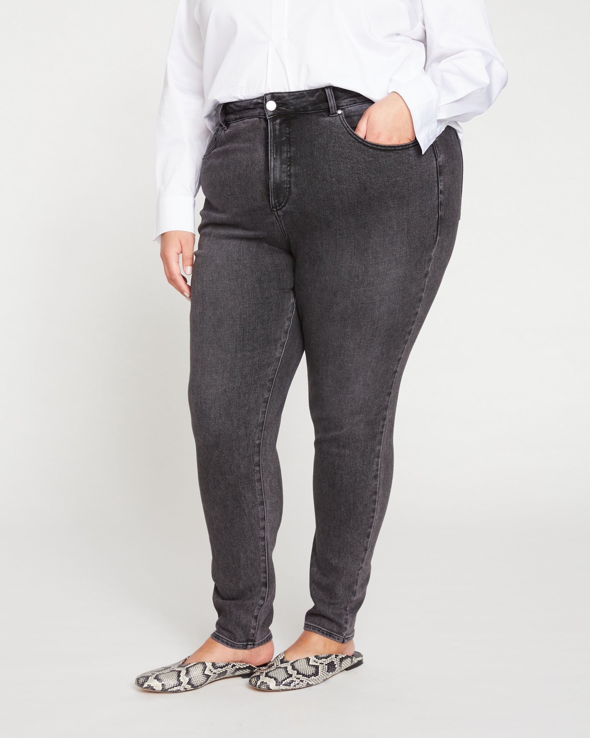 Joni High Rise Curve Slim Leg Jeans 32 Inch - Soft Black