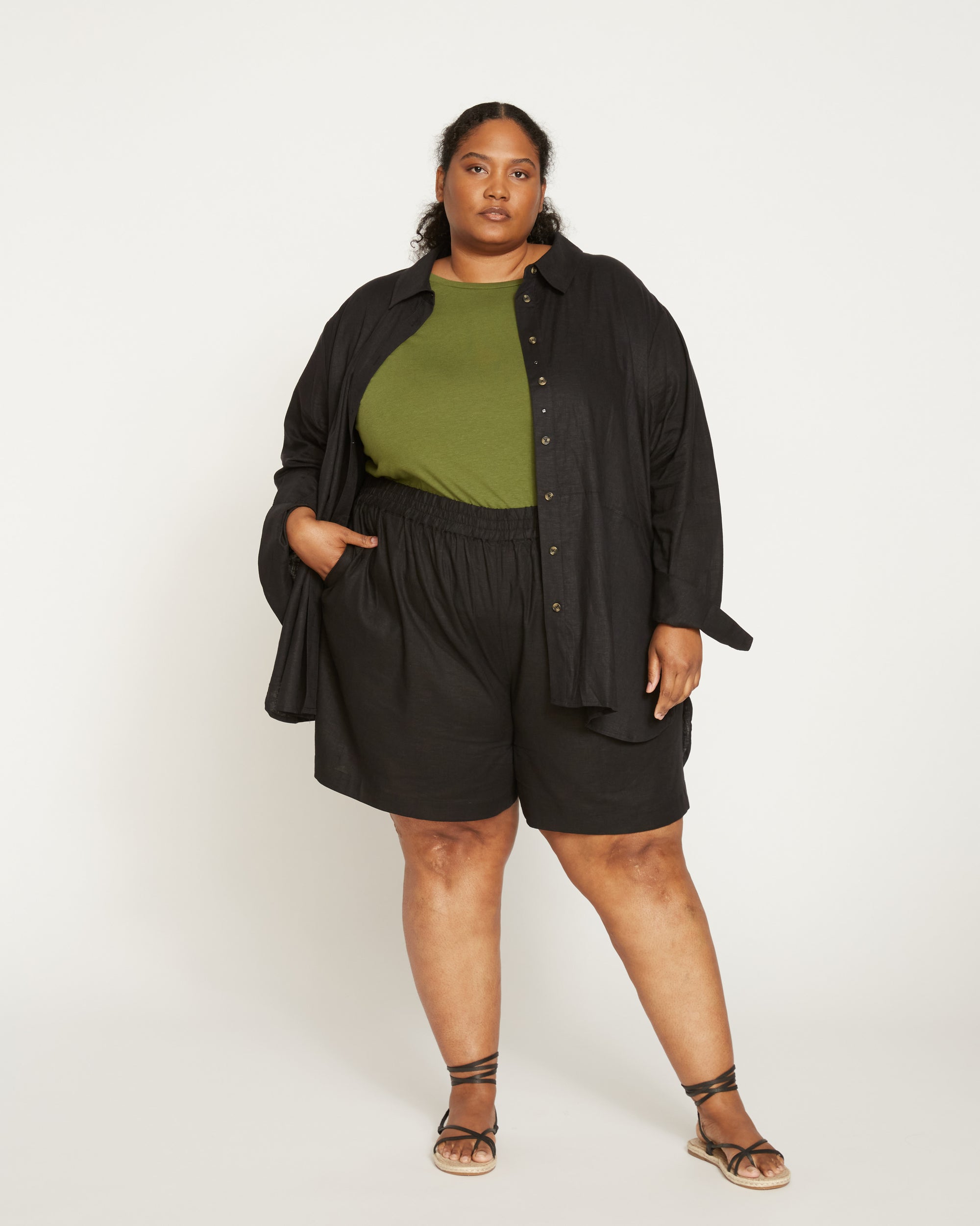 Juniper Linen Easy Pull-On Shorts - Black | Plus Size & Straight Size Women's Fashion | Universal Standard