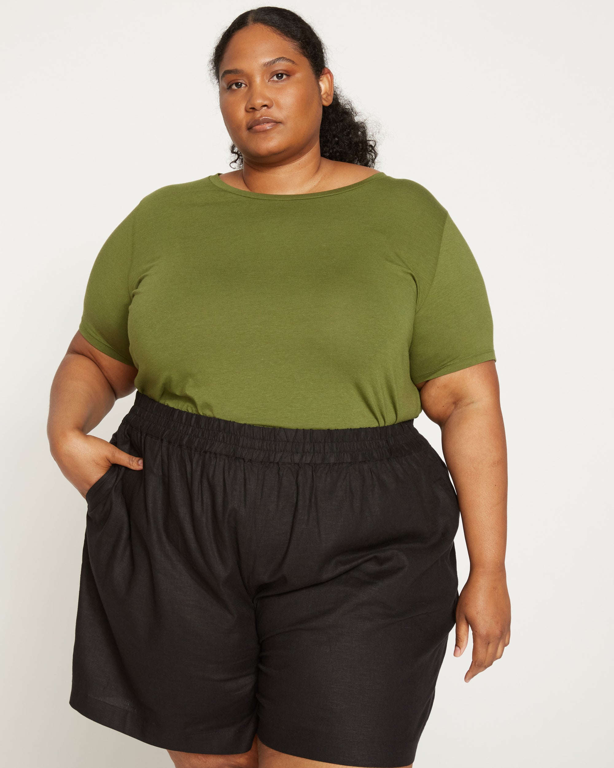 Juniper Linen Easy Pull-On Shorts - Black | Plus Size & Straight Size Women's Fashion | Universal Standard