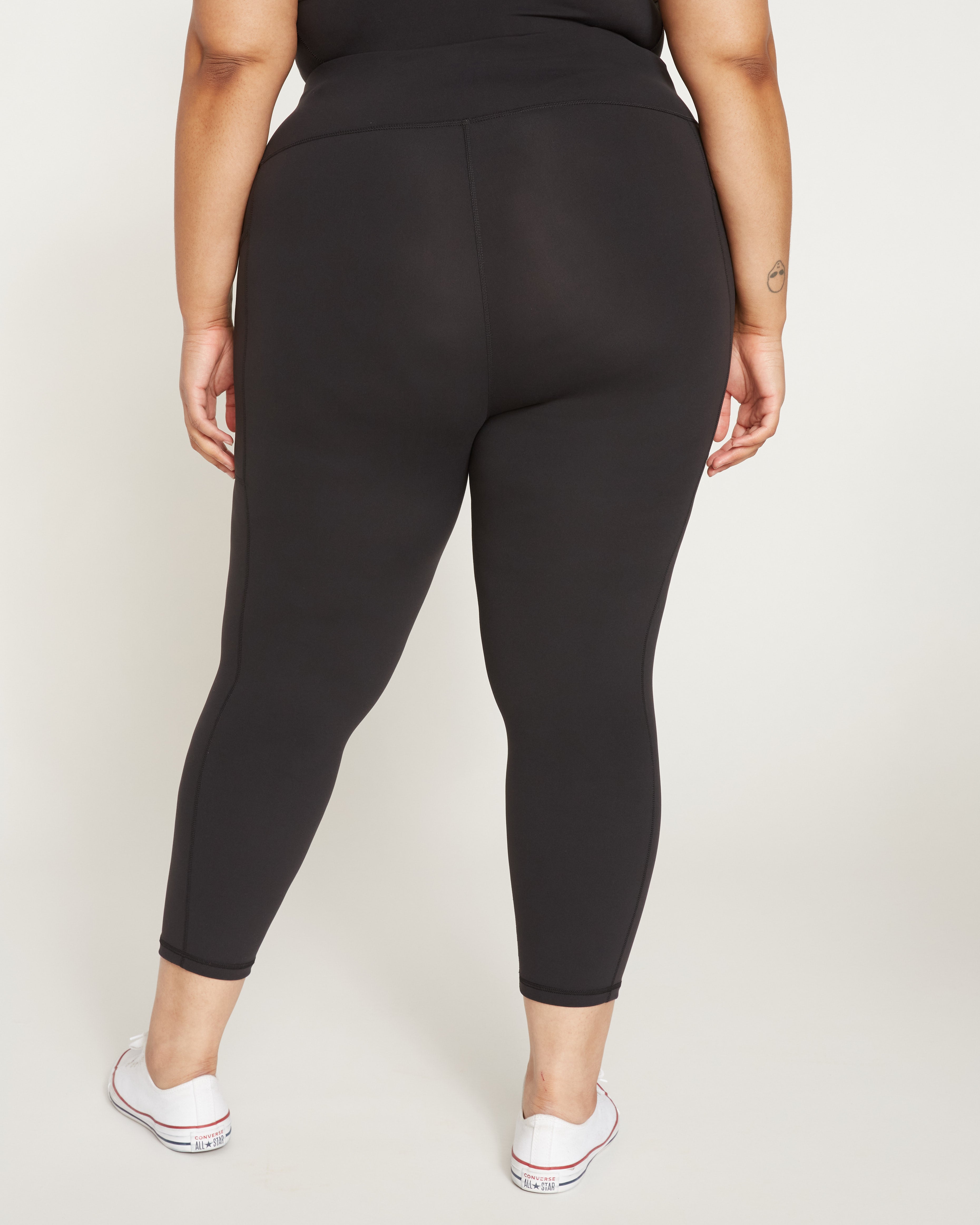 Next-to-Naked Cropped Pocket Legging - Black – Universal Standard