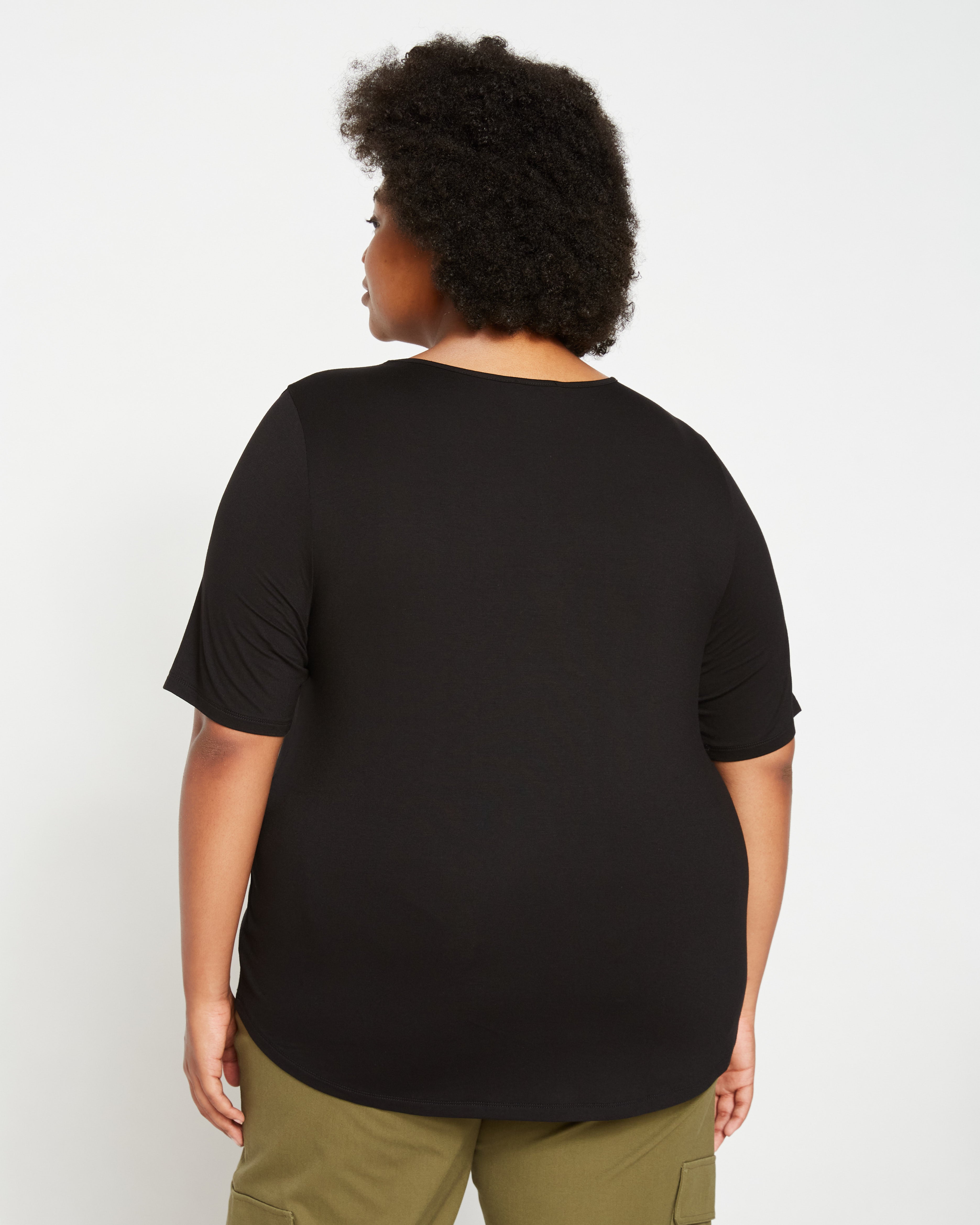 Lily Liquid Jersey Crew Neck Stovepipe Tee - Black – Universal