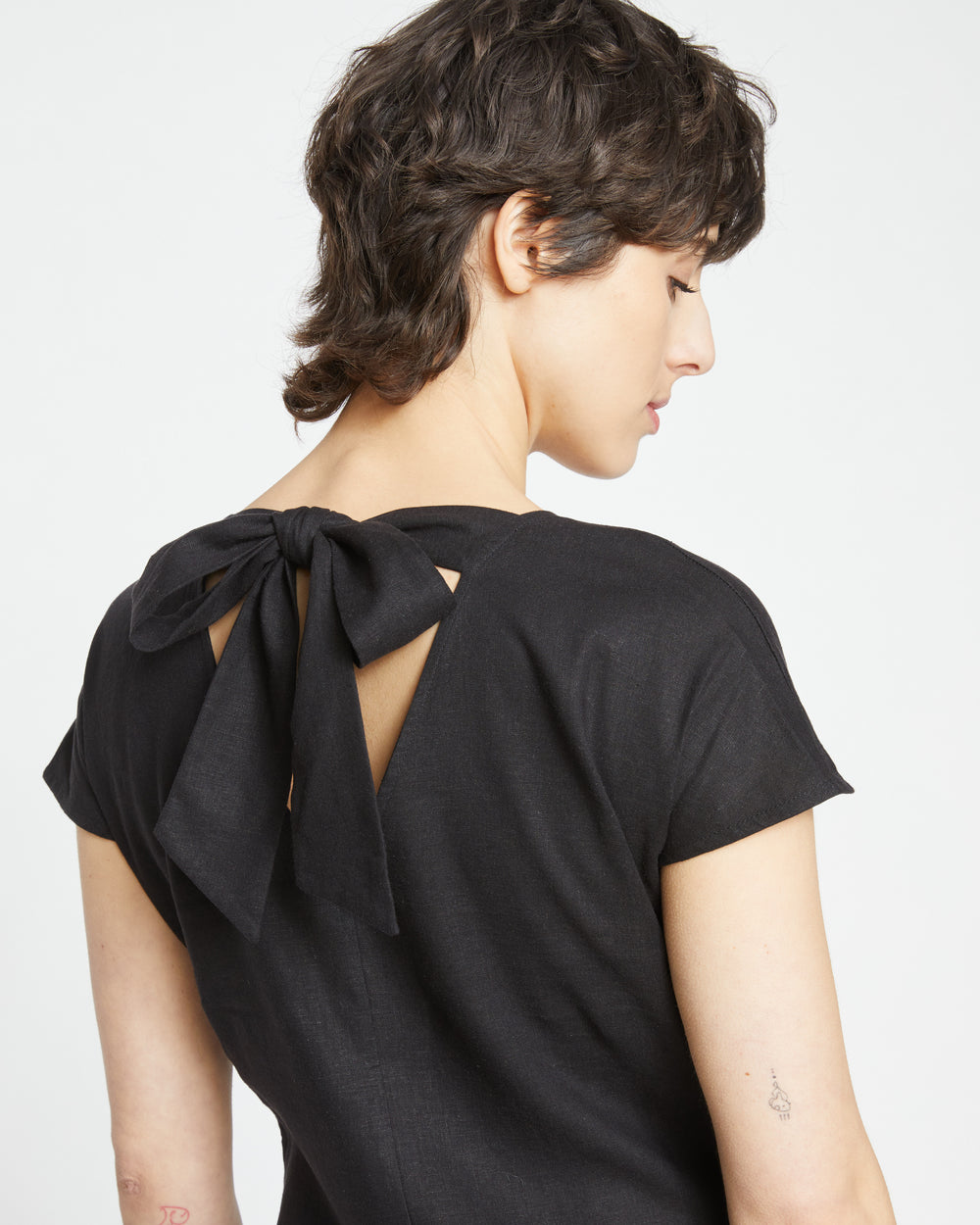 Louvre Bow Back Linen Dress - Black