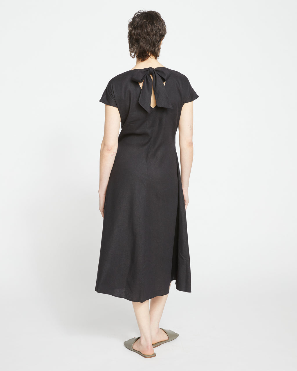 Louvre Bow Back Linen Dress - Black  Universal Standard