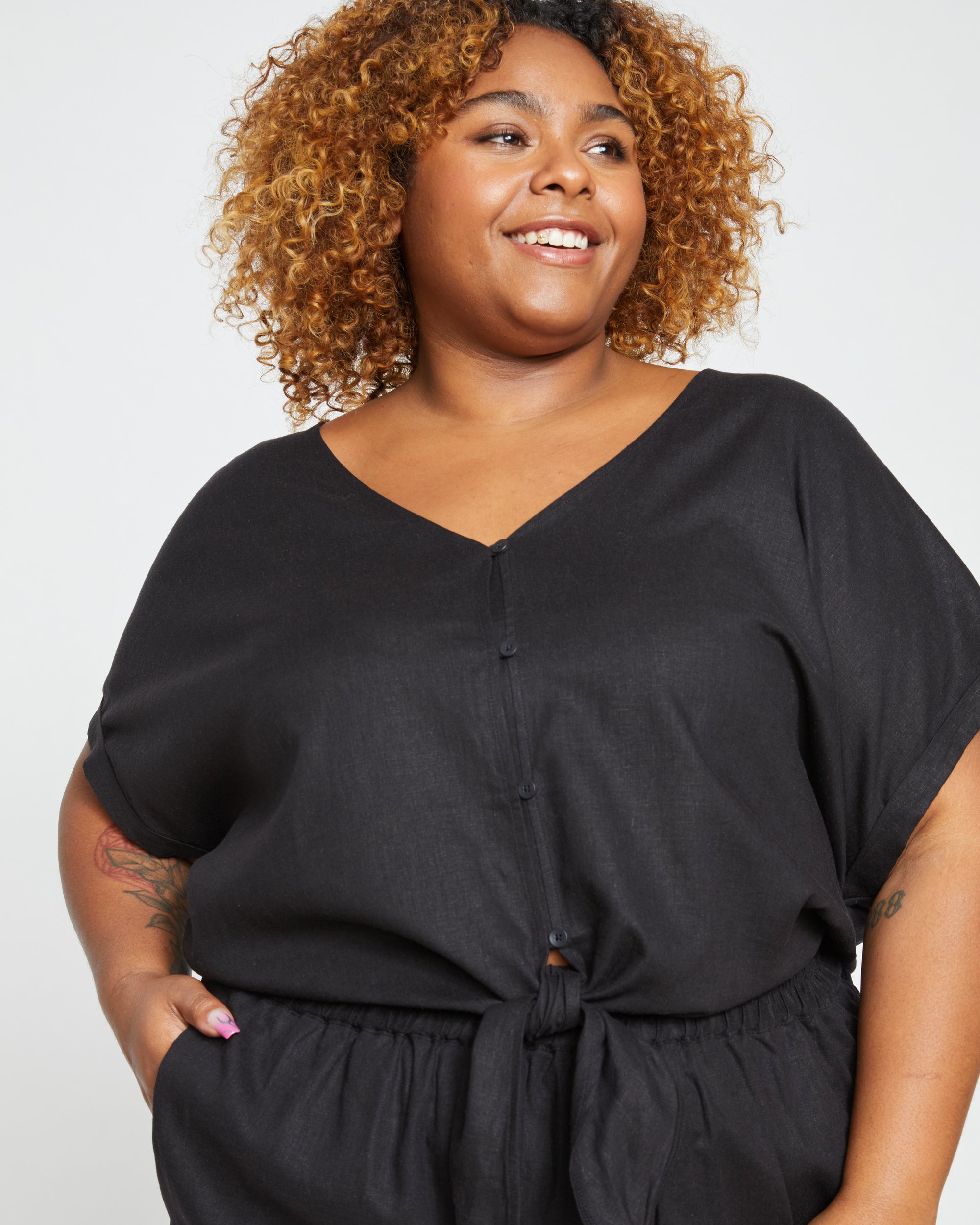 Tropez Tied Linen Crop Top - Black