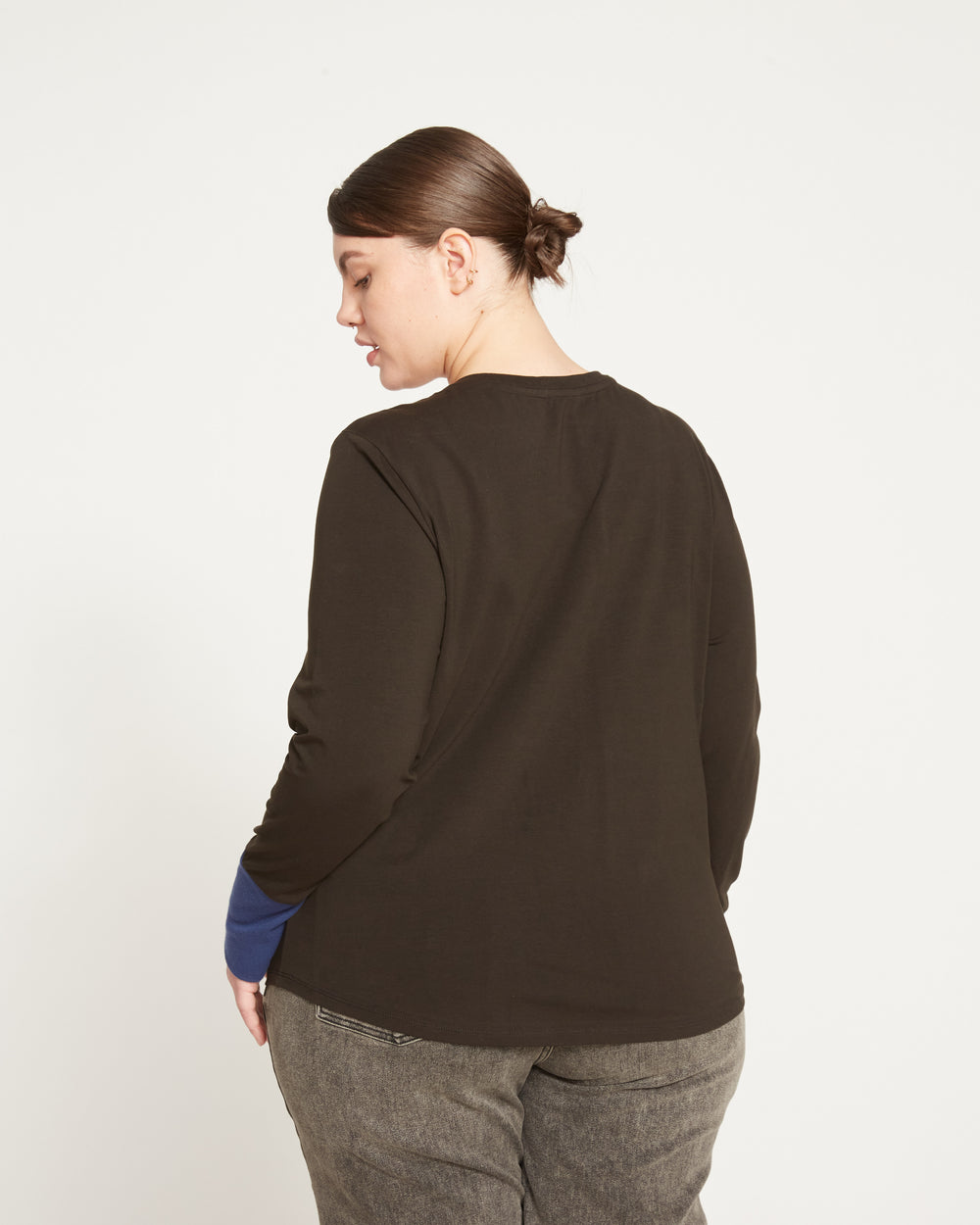 Rhine V Neck Color Block Cuff Top - Black/Blue