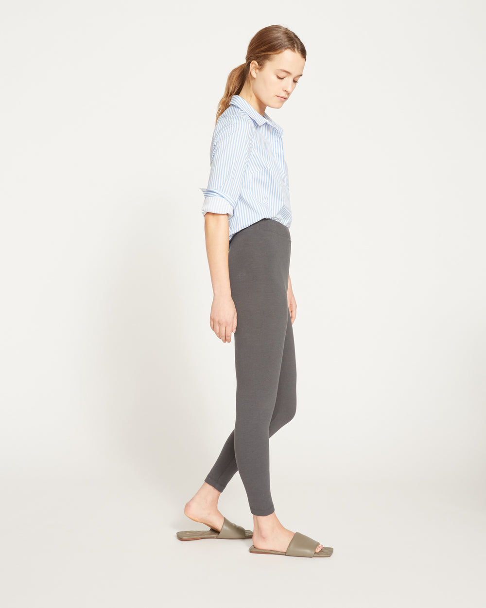 Roya Cropped Leggings 23 Inch - Black Sand