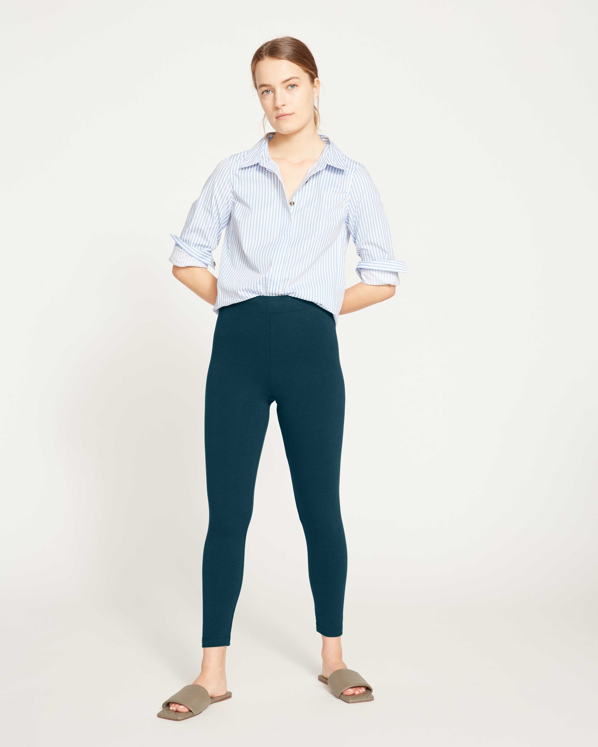 Roya Cropped Leggings 23 Inch - Deep Sea