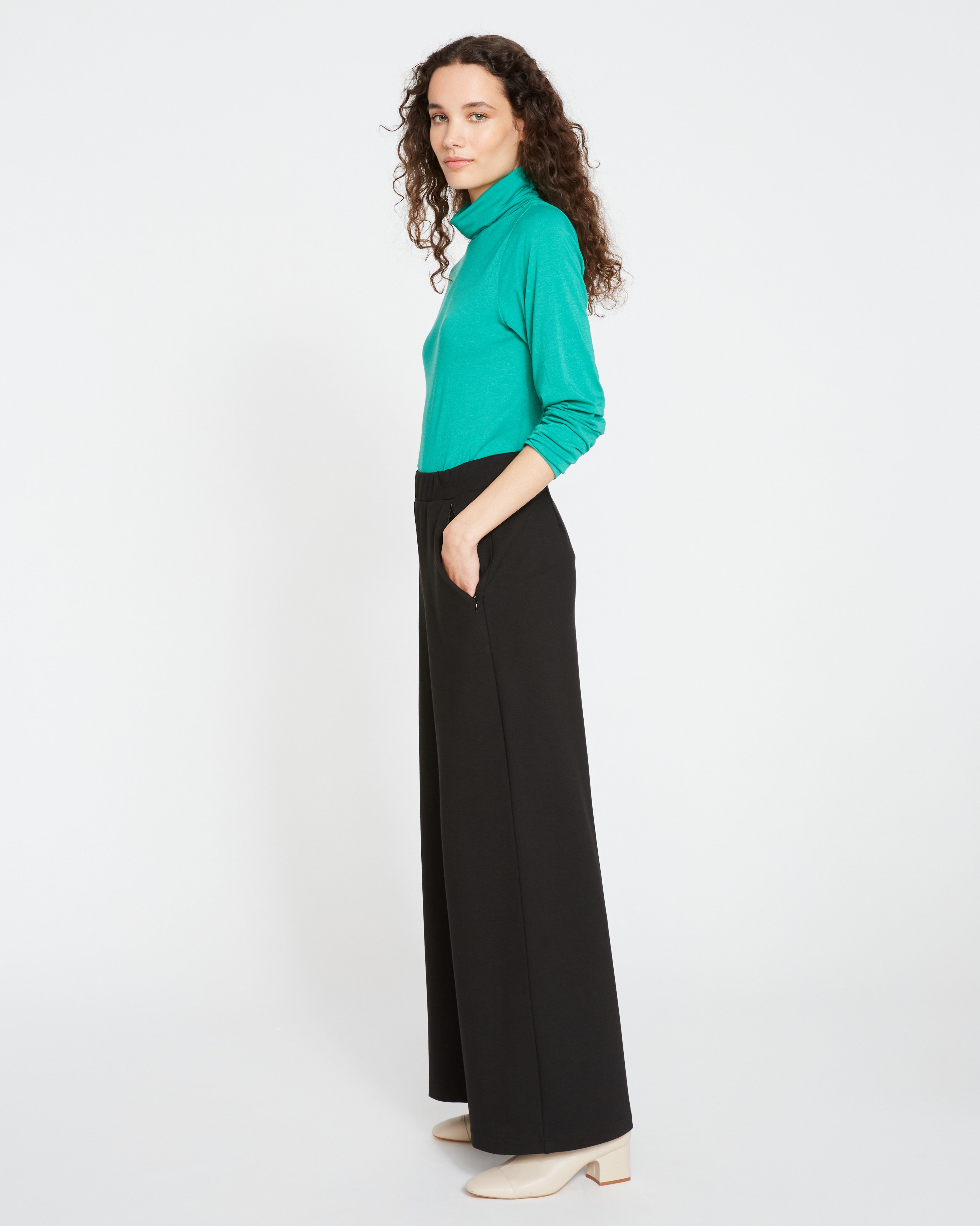 Stephanie Wide Leg Ponte Pants - Black – Universal Standard