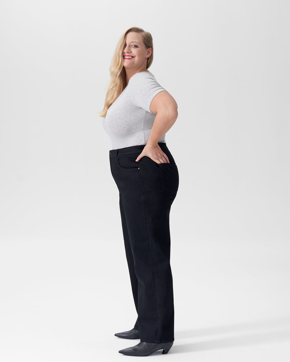 Bae Boyfriend Straight Leg Jeans - Black