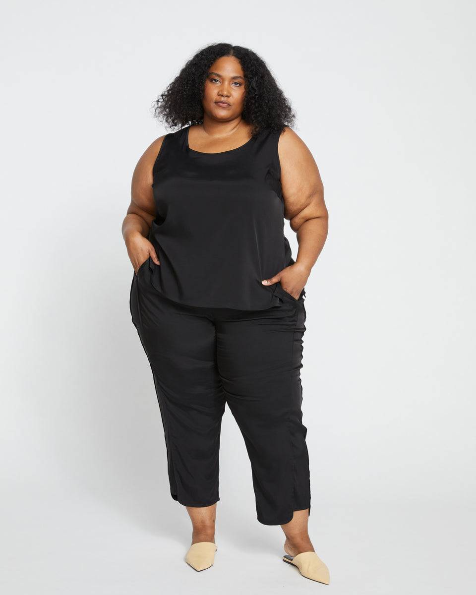 New Women's Skinny 4 Way Stretch Black crop pull on dress Pants size 14 NWT