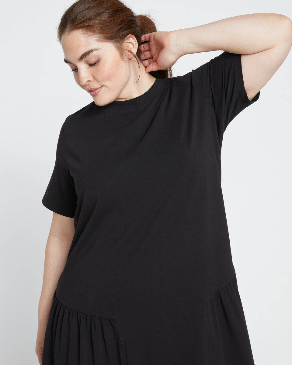 Sunday Garden T-Shirt Dress - Black Zoom image 1