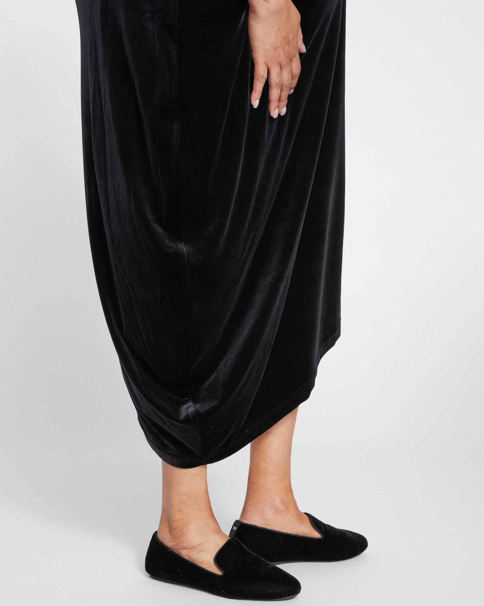 Iconic Geneva Dress - Black Velvet Zoom image 5