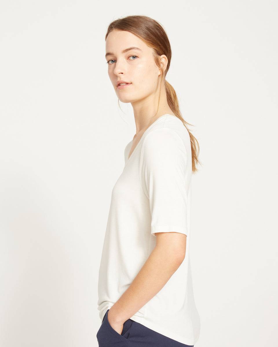 Lily Liquid Jersey V-Neck Stovepipe Tee - White Zoom image 3