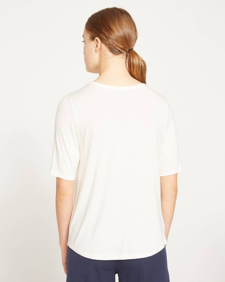 Lily Liquid Jersey V-Neck Stovepipe Tee - White Zoom image 4