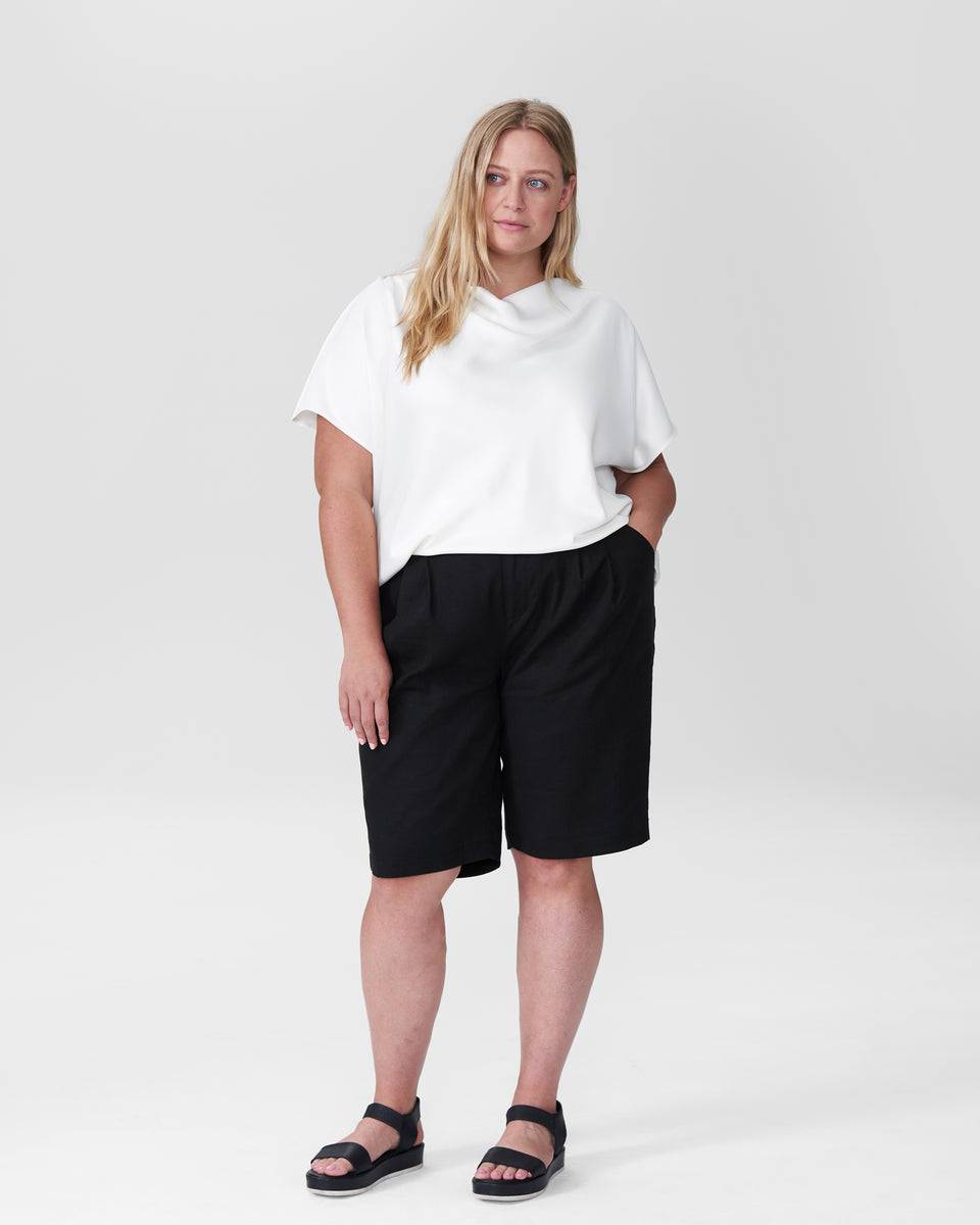 Paloma Linen Shorts - Black Zoom image 0